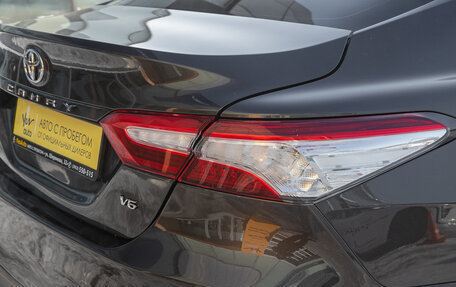 Toyota Camry, 2018 год, 2 875 000 рублей, 9 фотография