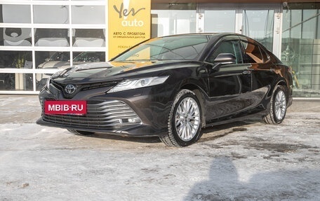 Toyota Camry, 2018 год, 2 875 000 рублей, 2 фотография
