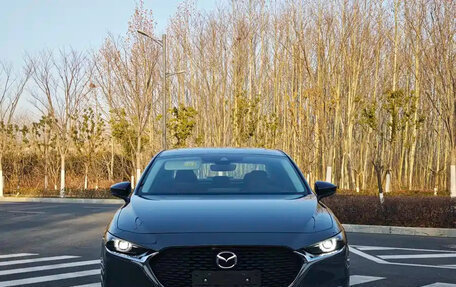 Mazda 3, 2021 год, 1 370 000 рублей, 2 фотография