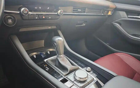 Mazda 3, 2021 год, 1 370 000 рублей, 13 фотография