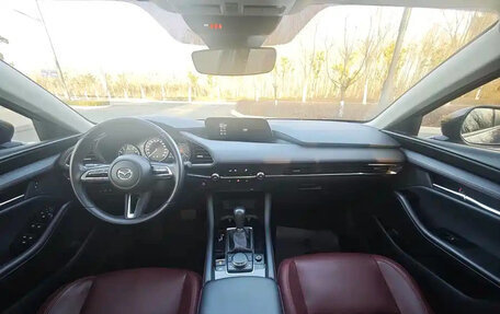 Mazda 3, 2021 год, 1 370 000 рублей, 11 фотография