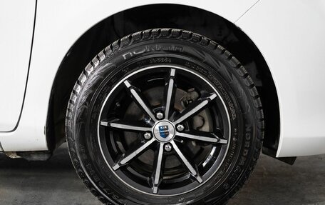 Toyota Vitz, 2013 год, 825 000 рублей, 17 фотография