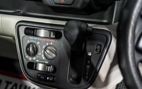 Toyota Passo III, 2019 год, 985 000 рублей, 13 фотография