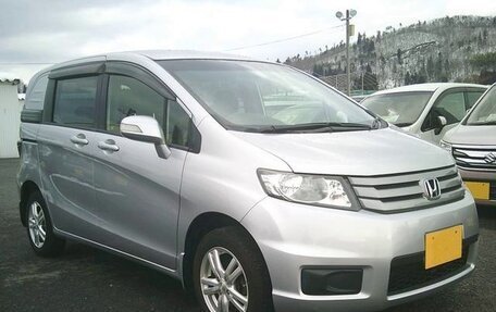 Honda Freed I, 2015 год, 898 000 рублей, 3 фотография