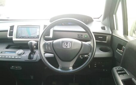 Honda Freed I, 2015 год, 898 000 рублей, 10 фотография