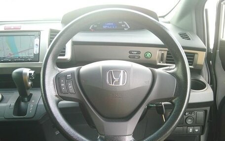 Honda Freed I, 2015 год, 898 000 рублей, 11 фотография