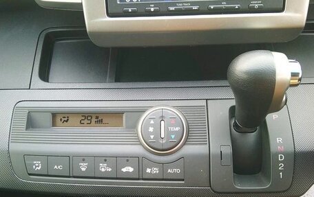 Honda Freed I, 2015 год, 898 000 рублей, 15 фотография