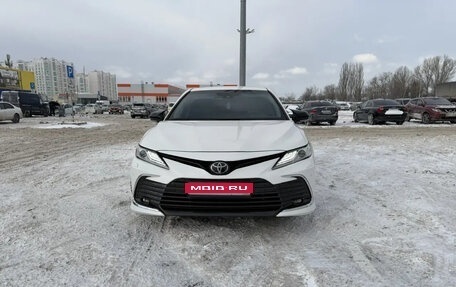 Toyota Camry, 2020 год, 3 070 000 рублей, 1 фотография