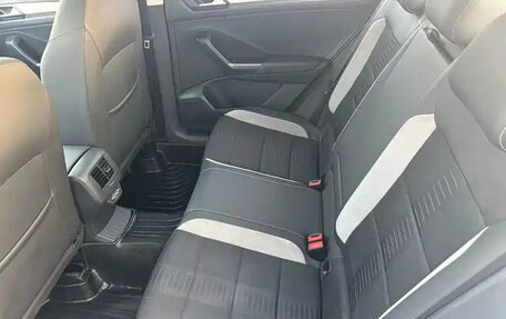 Volkswagen T-Roc I, 2022 год, 1 449 000 рублей, 10 фотография