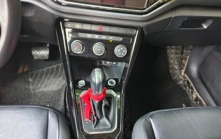 Volkswagen T-Roc I, 2022 год, 1 755 000 рублей, 13 фотография