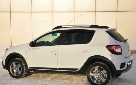 Renault Sandero II рестайлинг, 2020 год, 1 200 000 рублей, 2 фотография