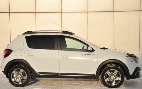 Renault Sandero II рестайлинг, 2020 год, 1 200 000 рублей, 5 фотография