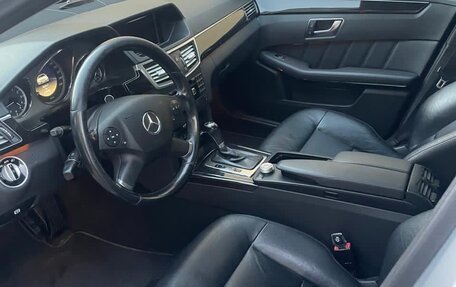 Mercedes-Benz E-Класс, 2011 год, 1 300 000 рублей, 7 фотография