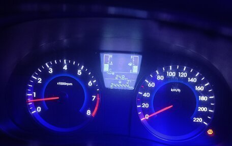 Hyundai Solaris II рестайлинг, 2014 год, 850 000 рублей, 3 фотография