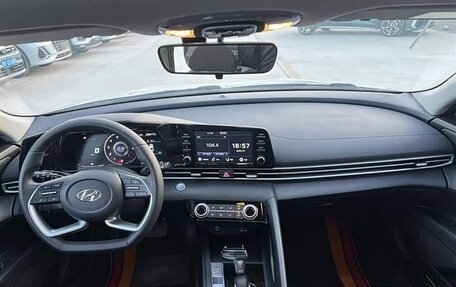 Hyundai Elantra, 2022 год, 1 480 000 рублей, 11 фотография