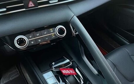 Hyundai Elantra, 2022 год, 1 480 000 рублей, 13 фотография