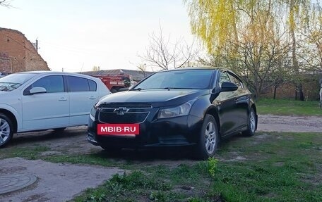 Chevrolet Cruze II, 2010 год, 590 000 рублей, 5 фотография