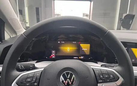 Volkswagen Golf VIII, 2021 год, 1 299 000 рублей, 11 фотография