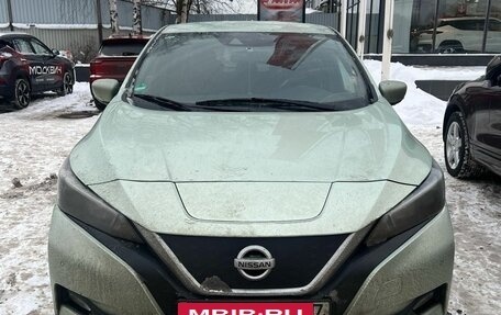 Nissan Leaf II, 2018 год, 1 590 000 рублей, 4 фотография