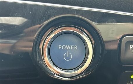 Toyota Prius IV XW50, 2022 год, 1 640 111 рублей, 16 фотография