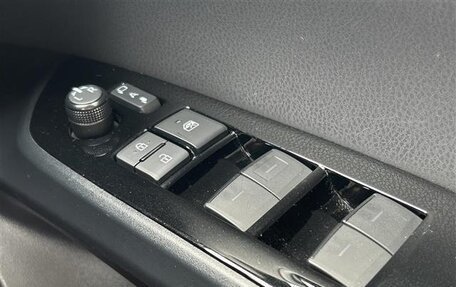 Toyota Prius IV XW50, 2022 год, 1 640 111 рублей, 32 фотография