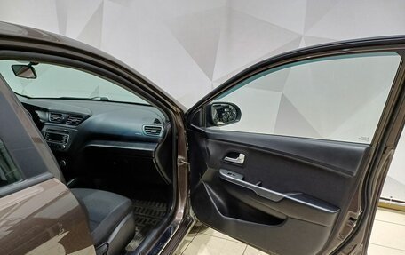 KIA Rio III рестайлинг, 2015 год, 1 120 000 рублей, 28 фотография