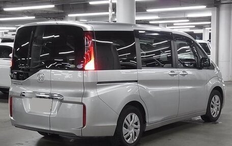 Honda Stepwgn IV, 2021 год, 1 773 000 рублей, 7 фотография