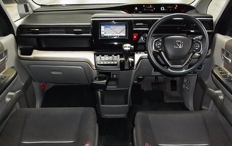 Honda Stepwgn IV, 2021 год, 1 773 000 рублей, 9 фотография