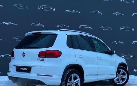 Volkswagen Tiguan I, 2016 год, 1 989 700 рублей, 2 фотография