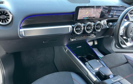 Mercedes-Benz GLB, 2022 год, 2 144 000 рублей, 15 фотография