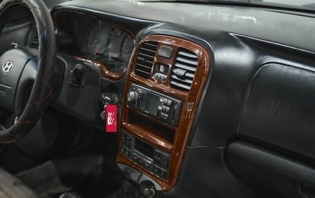 Hyundai Sonata IV рестайлинг, 2006 год, 300 000 рублей, 24 фотография