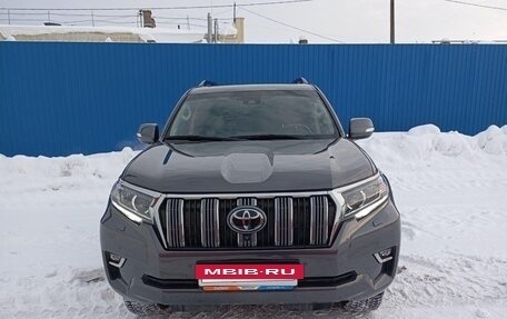 Toyota Land Cruiser Prado 150 рестайлинг 2, 2017 год, 5 200 000 рублей, 5 фотография