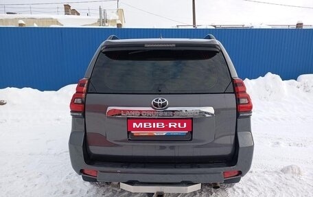 Toyota Land Cruiser Prado 150 рестайлинг 2, 2017 год, 5 200 000 рублей, 7 фотография