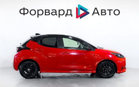 Toyota Yaris, 2020 год, 1 365 000 рублей, 8 фотография
