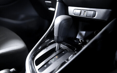 Toyota Yaris, 2020 год, 1 365 000 рублей, 21 фотография