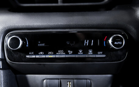 Toyota Yaris, 2020 год, 1 365 000 рублей, 19 фотография