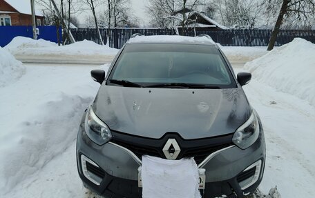 Renault Kaptur I рестайлинг, 2017 год, 1 210 000 рублей, 1 фотография