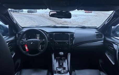 Mitsubishi Pajero Sport III рестайлинг, 2019 год, 2 640 000 рублей, 1 фотография