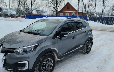 Renault Kaptur I рестайлинг, 2017 год, 1 210 000 рублей, 2 фотография