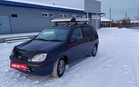 Toyota Raum I, 2001 год, 275 000 рублей, 2 фотография