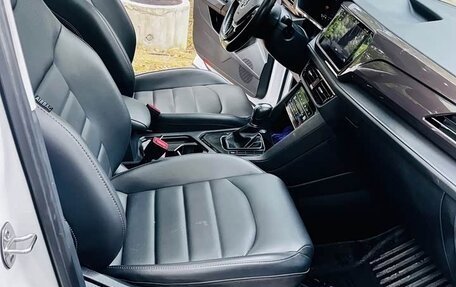 Volkswagen Tharu, 2022 год, 1 890 000 рублей, 13 фотография