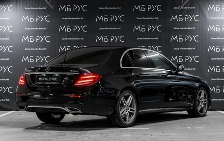 Mercedes-Benz E-Класс, 2019 год, 3 990 000 рублей, 3 фотография