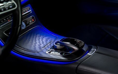 Mercedes-Benz E-Класс, 2019 год, 3 990 000 рублей, 19 фотография