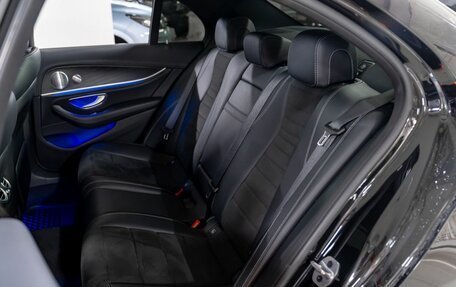 Mercedes-Benz E-Класс, 2019 год, 3 990 000 рублей, 23 фотография