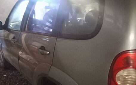 Chevrolet Niva I рестайлинг, 2012 год, 400 000 рублей, 2 фотография