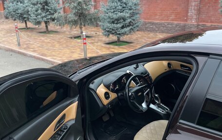 Chevrolet Cruze II, 2013 год, 800 000 рублей, 13 фотография