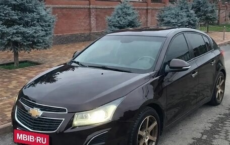 Chevrolet Cruze II, 2013 год, 800 000 рублей, 3 фотография
