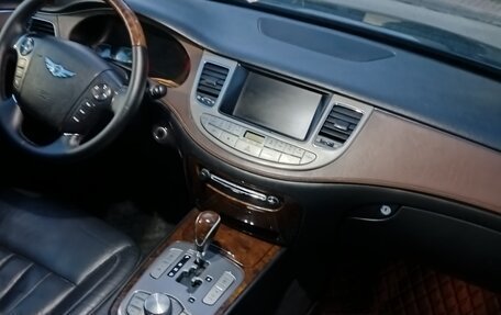 Hyundai Genesis I рестайлинг, 2010 год, 1 100 000 рублей, 7 фотография