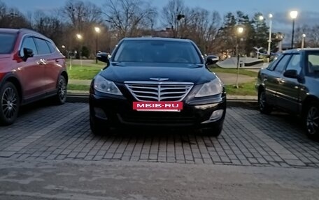 Hyundai Genesis I рестайлинг, 2010 год, 1 100 000 рублей, 2 фотография