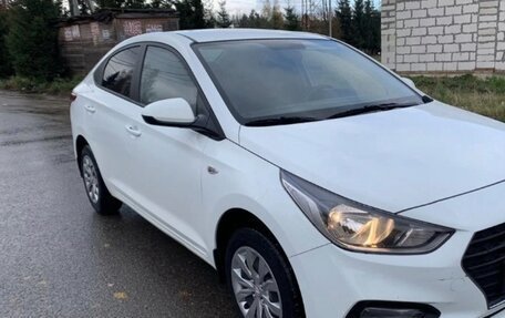 Hyundai Solaris II рестайлинг, 2018 год, 950 000 рублей, 5 фотография